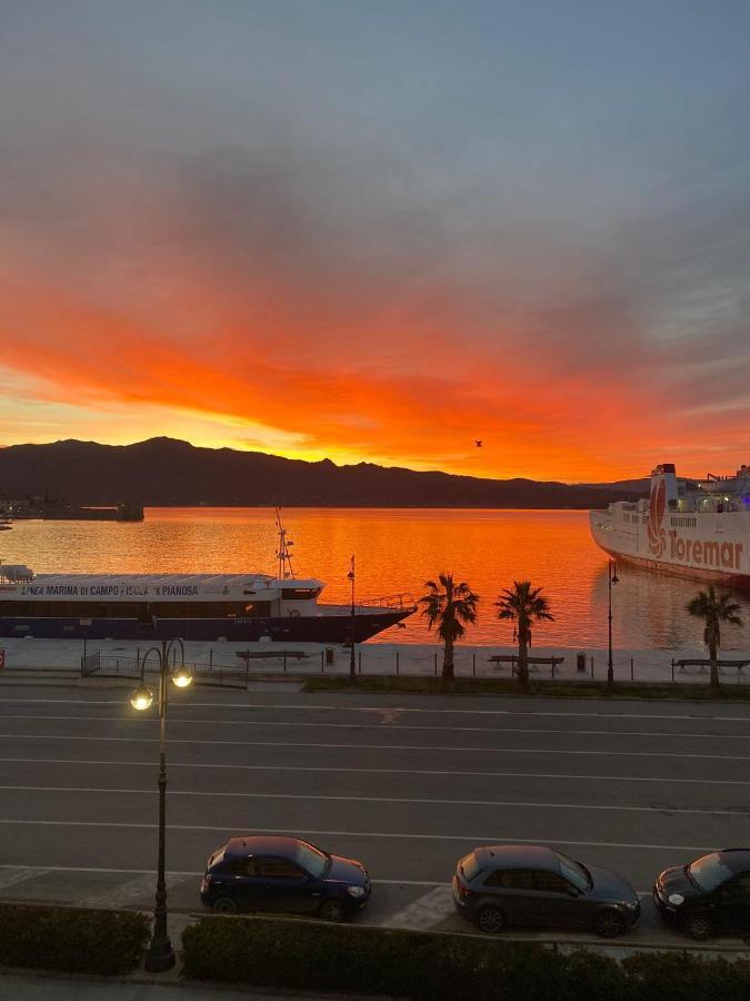 포르토페라이오 Seafront 아파트 외부 사진